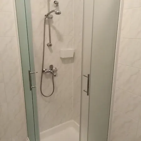 Mirijana Vinogradska 3*