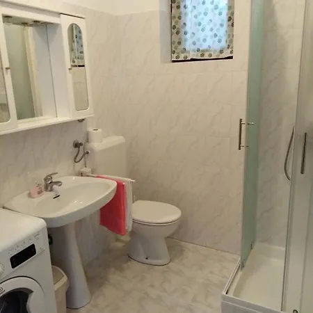 Mirijana Vinogradska 3*